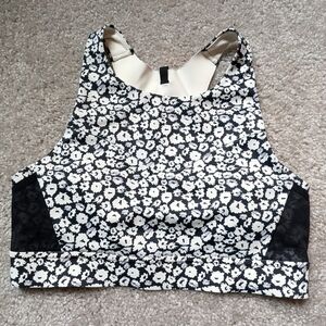 Brooks 3 Pocket Sports Bra Black and White Floral (34 C/D)